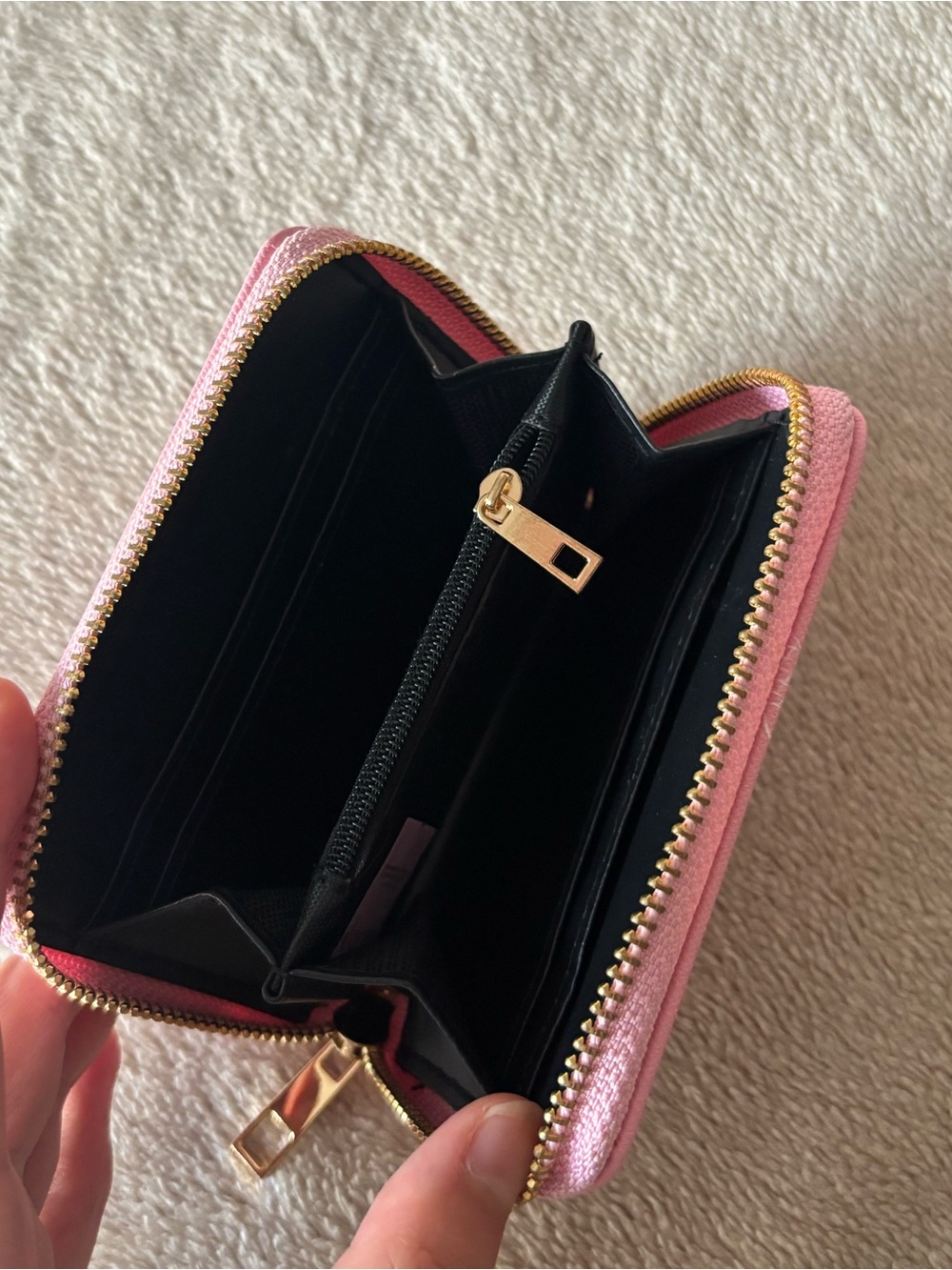 Hello Kitty Wallet - Picture 3 of 3